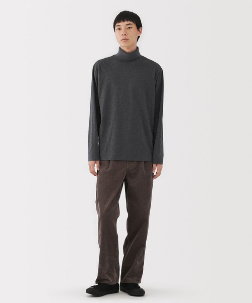無印良品(ムジルシリョウヒン)の「紳士 起毛タートルネック長袖Tシャツ(Tシャツ/カットソー・メンズ・チャコールグレー/ブラック/ダークブラウン/ホワイト・XL/L/M/S)」の14枚目の写真