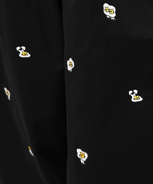 ScoLar Parity（スカラーパリティ）の「353108：パリティーのネコ目玉焼き刺繍パンツ（デニムパンツ・レディース・ブラック/ブルー/カーキ・M）」の15枚目の写真