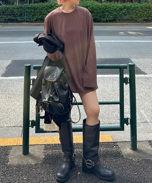 Alley Tokyo(アリートーキョー)の「プチダメージ入りBIGロンT(Tシャツ/カットソー・レディース・ブラウン/ボルドー/オフホワイト/スミクロ・FREE)」の8枚目の写真