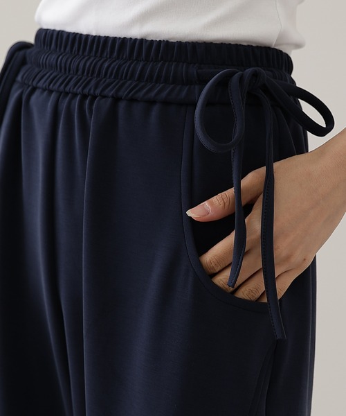 Lace Ladies（レースレディース）の「選べるサイズ レングス タック サイド リボン スウェット パンツ（その他パンツ・レディース・ネイビー/ブラック・155/160/165）」の7枚目の写真