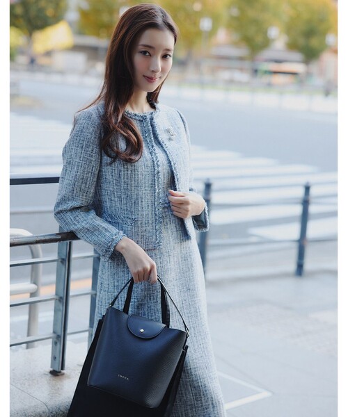 TOCCA(トッカ)の「PETAL SILHOUETTE LEATHER BAG レザーバッグ(ハンドバッグ・レディース・ブラック系/ベージュ系/アイボリー系・F)」の10枚目の写真