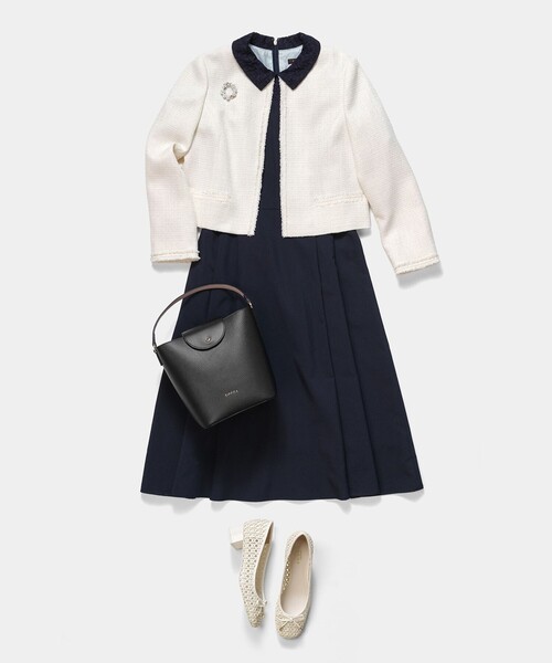 TOCCA(トッカ)の「PETAL SILHOUETTE LEATHER BAG レザーバッグ(ハンドバッグ・レディース・ブラック系/ベージュ系/アイボリー系・F)」の15枚目の写真