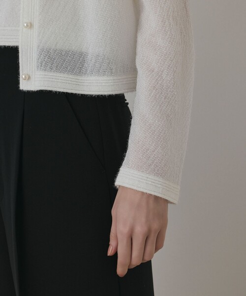 GRACE CONTINENTAL（グレースコンチネンタル）の「ラメフェザ－ニットカーディガン（カーディガン/ボレロ・レディース・ブラック/ホワイト・36）」の5枚目の写真