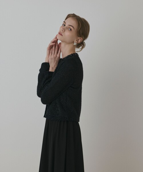 GRACE CONTINENTAL（グレースコンチネンタル）の「ラメフェザ－ニットカーディガン（カーディガン/ボレロ・レディース・ブラック/ホワイト・36）」の11枚目の写真
