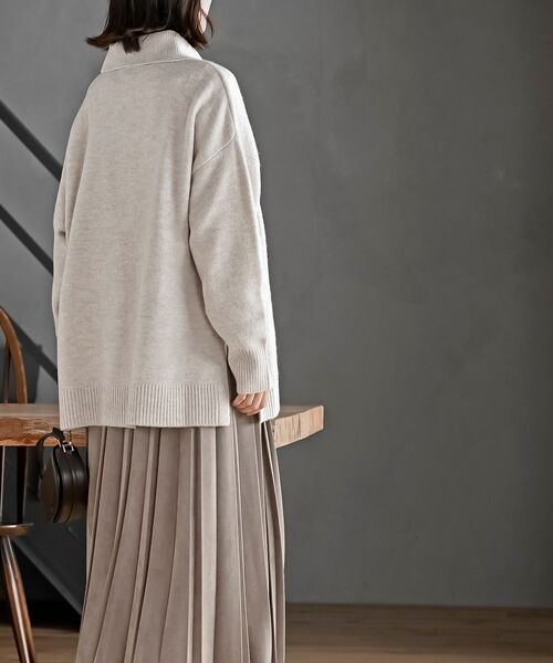 rps（アールピーエス）の「襟付きニットプルオーバー（ニット/セーター・レディース・ネイビー/オートミール/グレイッシュベージュ・フリー）」の20枚目の写真