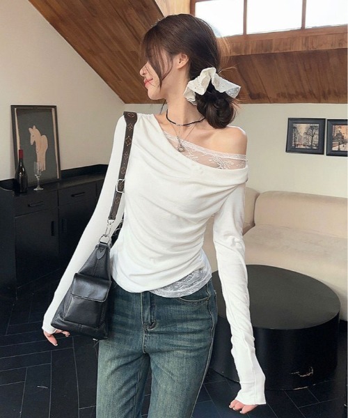 kirakiraShop(キラキラショップ)の「レイヤード ワンショルダー レース トップス(Tシャツ/カットソー・レディース・ホワイト/ブラック・FREE)」の4枚目の写真