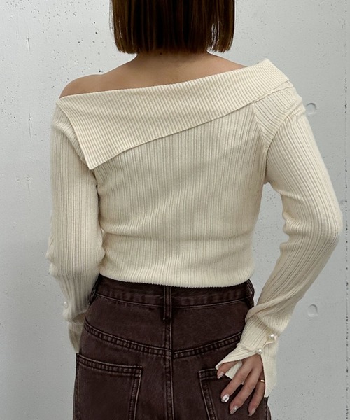 archives（アルシーヴ）の「アシメオフショルランダムリブニットプルオーバー（Tシャツ/カットソー・レディース・グレー/アイボリー/ブラック/ワインレッド・MEDIUM）」の18枚目の写真