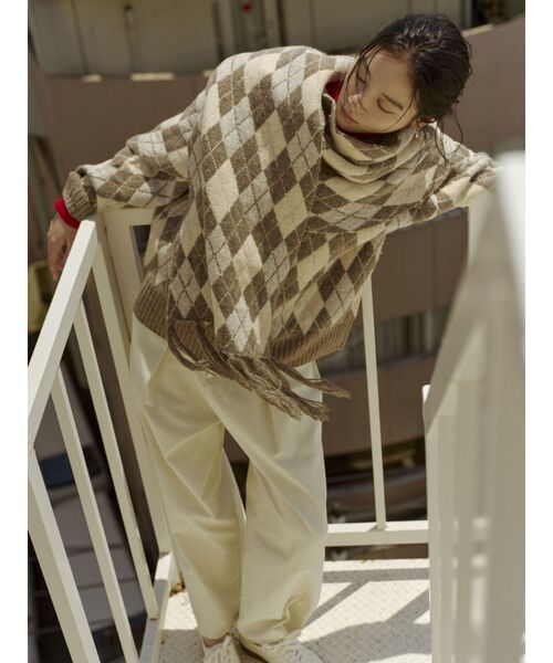 Ungrid（アングリッド）の「アーガイルニットマフラー（マフラー・レディース・チャコールグレー/ネイビー/ベージュ・FREE）」の8枚目の写真