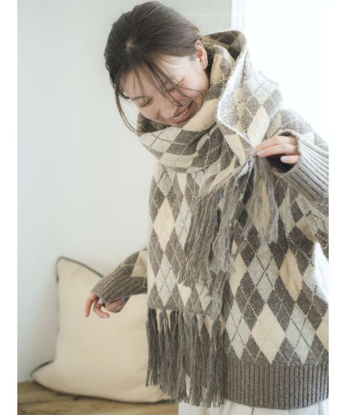 Ungrid（アングリッド）の「アーガイルニットマフラー（マフラー・レディース・チャコールグレー/ネイビー/ベージュ・FREE）」の12枚目の写真