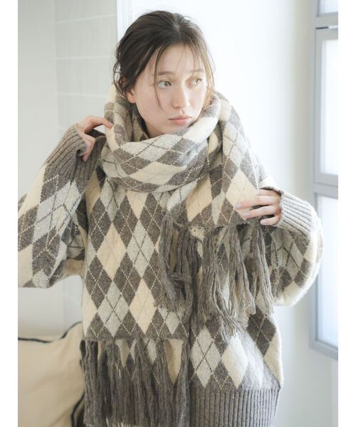 Ungrid（アングリッド）の「アーガイルニットマフラー（マフラー・レディース・チャコールグレー/ネイビー/ベージュ・FREE）」の13枚目の写真