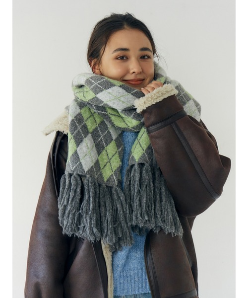 Ungrid（アングリッド）の「アーガイルニットマフラー（マフラー・レディース・チャコールグレー/ネイビー/ベージュ・FREE）」の2枚目の写真