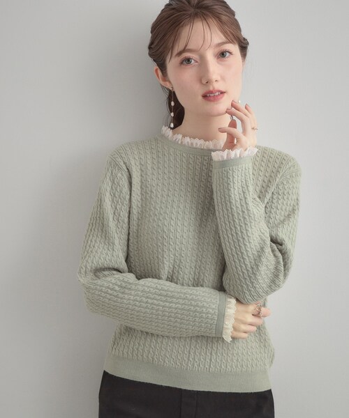 couture brooch(クチュールブローチ)の「【大人上品・着映え】ケーブルレース バックリボンニット(ニット/セーター・レディース・ブラック/アイボリー/グリーン系・36/38/40/42)」の1枚目の写真