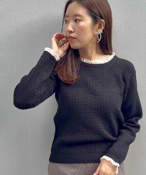 couture brooch(クチュールブローチ)の「【大人上品・着映え】ケーブルレース バックリボンニット(ニット/セーター・レディース・ブラック/アイボリー/グリーン系・36/38/40/42)」の20枚目の写真