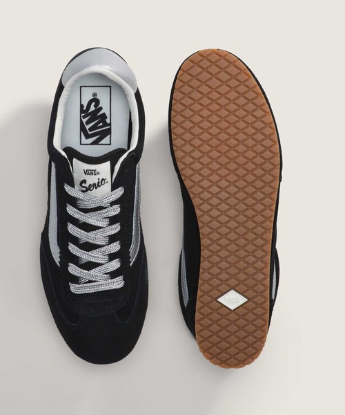 VANS(バンズ)の「スーパーロープロ / Super Lowpro SUEDE BLACK/SILVE / VN000E89YG41(スニーカー・メンズ・ブラック×シルバー・4/4.5/5/5.5/6/6.5/7/7.5/8/8.5/9/9.5/10/10.5/11/11.5/12)」の3枚目の写真