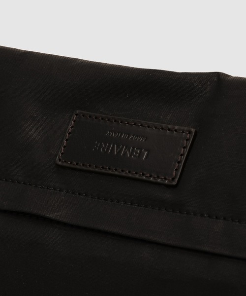 LEMAIRE(ルメール)の「TRENCH POCKET SMALL BAG(ショルダーバッグ・メンズ・ブラック系その他・ONE SIZE)」の4枚目の写真