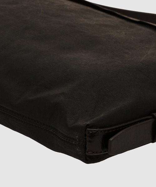 LEMAIRE(ルメール)の「TRENCH POCKET SMALL BAG(ショルダーバッグ・メンズ・ブラック系その他・ONE SIZE)」の7枚目の写真