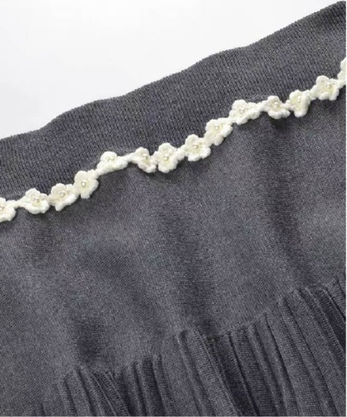 LA POMME petit(ラポミ・プチ)の「Romantic Frill Pearl Deco 3 Items Set Up(セットアップ・レディース・グレー・LARGE/MEDIUM/SMALL)」の7枚目の写真