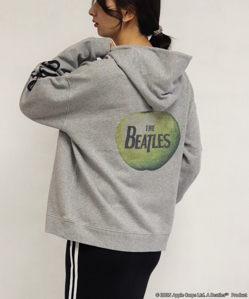 The Beatles(ザビートルズ)の「The Beatles / ビートルズ 裏毛 フルジップパーカー 袖プリント アップルロゴ(パーカー・メンズ・ブラック/グレー・M/L/XL)」の21枚目の写真