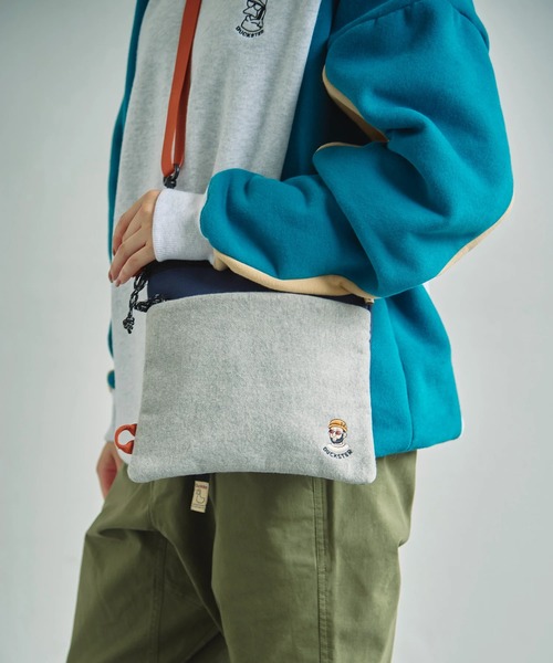 go slow caravan（ゴースローキャラバン）の「DUCKSTER/ダックスター　2WAYサコッシュ（ショルダーバッグ・メンズ・グレー/ネイビー/ブラック/チャコールグレー・FREE）」の4枚目の写真