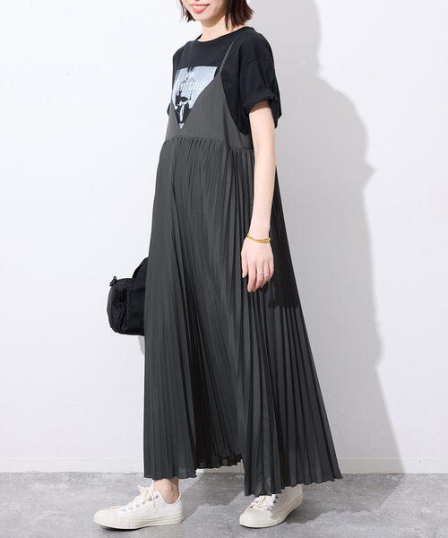 SLOBE IENA（スローブイエナ）の「《追加》パウダリーサテンプリーツキャミワンピース（ワンピース・レディース・ブラック系その他/カーキ・FREE）」の21枚目の写真