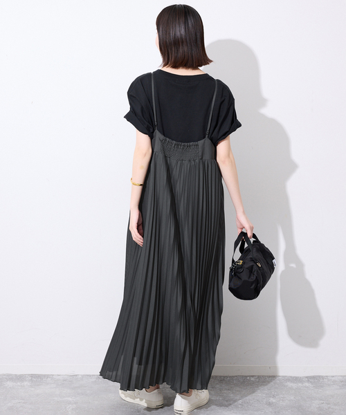 SLOBE IENA（スローブイエナ）の「《追加》パウダリーサテンプリーツキャミワンピース（ワンピース・レディース・ブラック系その他/カーキ・FREE）」の22枚目の写真