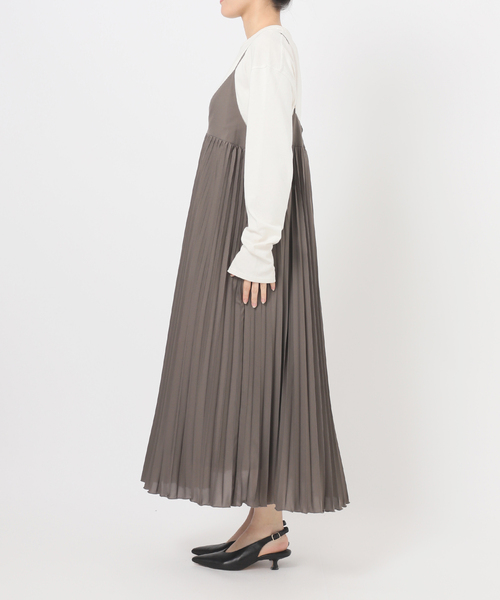 SLOBE IENA（スローブイエナ）の「《追加》パウダリーサテンプリーツキャミワンピース（ワンピース・レディース・ブラック系その他/カーキ・FREE）」の5枚目の写真