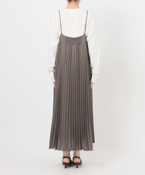 SLOBE IENA（スローブイエナ）の「《追加》パウダリーサテンプリーツキャミワンピース（ワンピース・レディース・ブラック系その他/カーキ・FREE）」の6枚目の写真