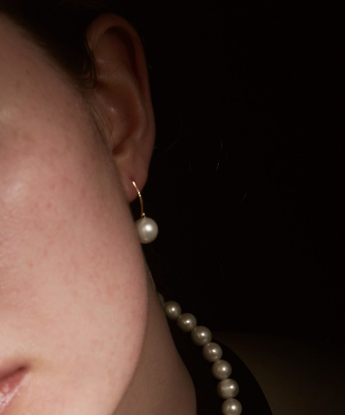 les bonbon(ルボンボン)の「【les bon bon】organic pearl hook pierce/オーガニック パール フック ピアス BOB834(ピアス(両耳用)・レディース・ゴールド・FREE)」の1枚目の写真