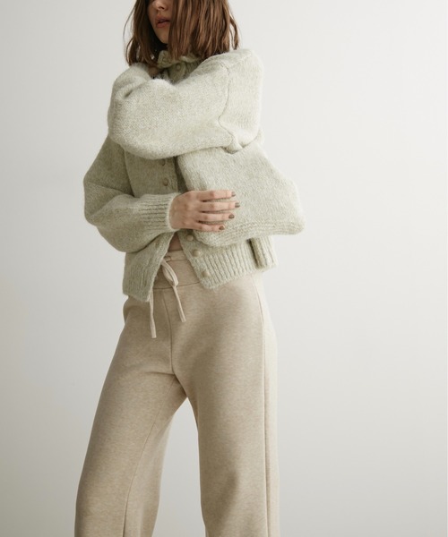 LOSCa(ロスカ)の「裏起毛ストレッチフレアパンツ(スラックス・レディース・チャコールグレー/ブラック/アイボリー・FREE)」の8枚目の写真