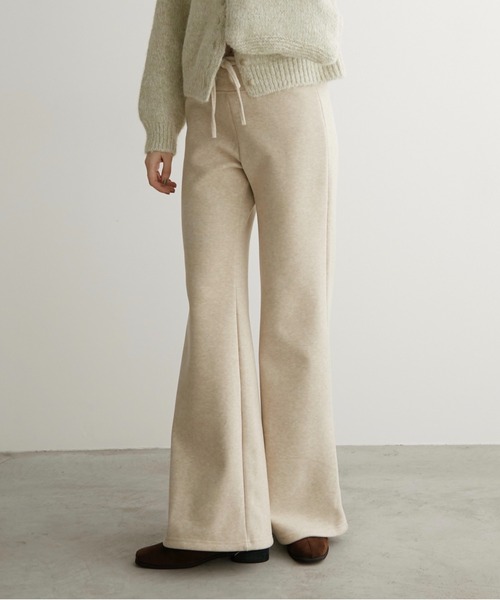 LOSCa(ロスカ)の「裏起毛ストレッチフレアパンツ(スラックス・レディース・チャコールグレー/ブラック/アイボリー・FREE)」の5枚目の写真