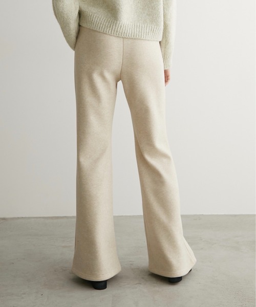 LOSCa(ロスカ)の「裏起毛ストレッチフレアパンツ(スラックス・レディース・チャコールグレー/ブラック/アイボリー・FREE)」の7枚目の写真