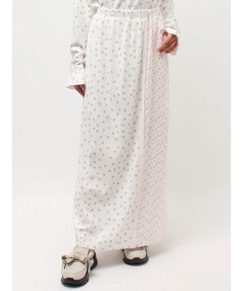 merry jenny（メリージェニー）の「ミックスフラワーメロースカート（スカート・レディース・ラベンダー/イエロー/ピンク・FREE）」の4枚目の写真