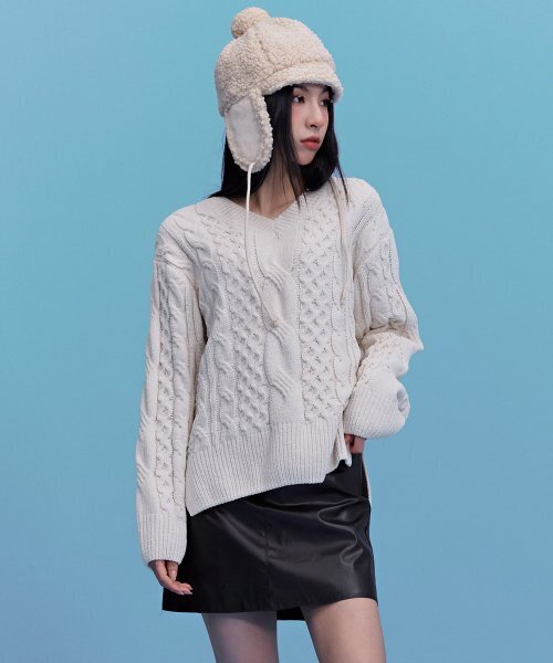 CHASECULT（チェイスカルト）の「レディース Vネック ケーブル セーター-CFRG5276D05（ニット/セーター・レディース・オートミール・85/90）」の4枚目の写真