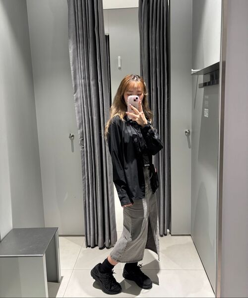 MUSINSA STANDARD WOMAN(ムシンサスタンダードウーマン)の「ウーマンズフロントスリットデニムロングスカート【グレー】(スカート・レディース・その他・SMALL/MEDIUM/LARGE/X-SMALL)」の10枚目の写真