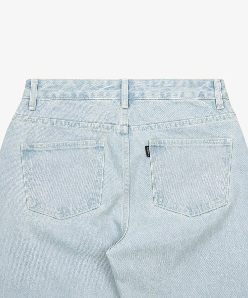 TOFFEE（トフィー）の「GL ワイドデニムパンツ (BLEACH)（デニムパンツ・メンズ・その他・SMALL/MEDIUM/LARGE/X-LARGE/X-SMALL）」の4枚目の写真