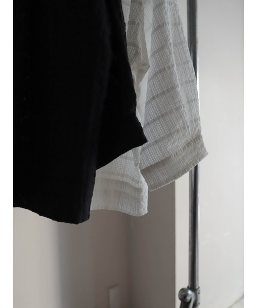 FIL DE FER（フィルデフェール）の「【予約】綿ナイロンシアーチェック　V開きブラウス（シャツ/ブラウス・レディース・ブラック/ホワイト・FREE）」の10枚目の写真