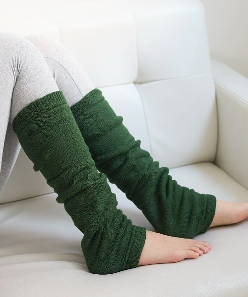 tutuanna（チュチュアンナ）の「[まるで毛布！のような暖かさ・厚手]無地裏起毛レッグウォーマー45cm丈（レッグウォーマー・レディース・キナリ/ネイビー/チャコール/ワイン/アーミー/ターメリック/グレイッシュブルー/ブラック/グレー系1・フリー）」の5枚目の写真