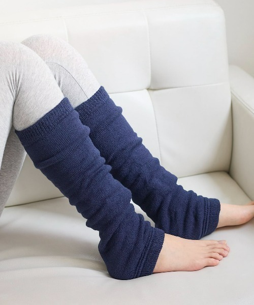 tutuanna（チュチュアンナ）の「[まるで毛布！のような暖かさ・厚手]無地裏起毛レッグウォーマー45cm丈（レッグウォーマー・レディース・キナリ/ネイビー/チャコール/ワイン/アーミー/ターメリック/グレイッシュブルー/ブラック/グレー系1・フリー）」の6枚目の写真