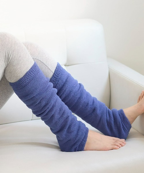 tutuanna（チュチュアンナ）の「[まるで毛布！のような暖かさ・厚手]無地裏起毛レッグウォーマー45cm丈（レッグウォーマー・レディース・キナリ/ネイビー/チャコール/ワイン/アーミー/ターメリック/グレイッシュブルー/ブラック/グレー系1・フリー）」の7枚目の写真