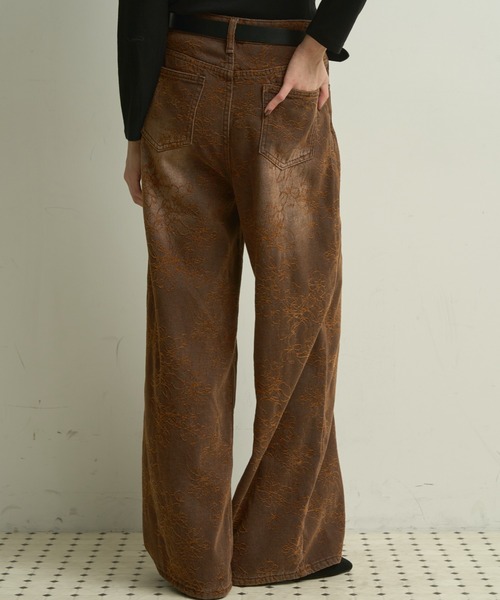 Lutim by u（ルチバイユー）の「Flocky blossom denim / フロッキーブロッサムデニム（デニムパンツ・レディース・ブラウン/ネイビー・SMALL/MEDIUM）」の10枚目の写真