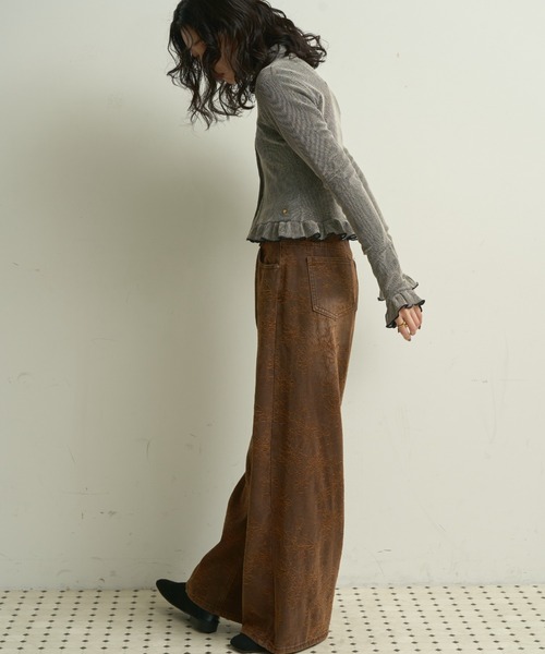 Lutim by u（ルチバイユー）の「Flocky blossom denim / フロッキーブロッサムデニム（デニムパンツ・レディース・ブラウン/ネイビー・SMALL/MEDIUM）」の18枚目の写真