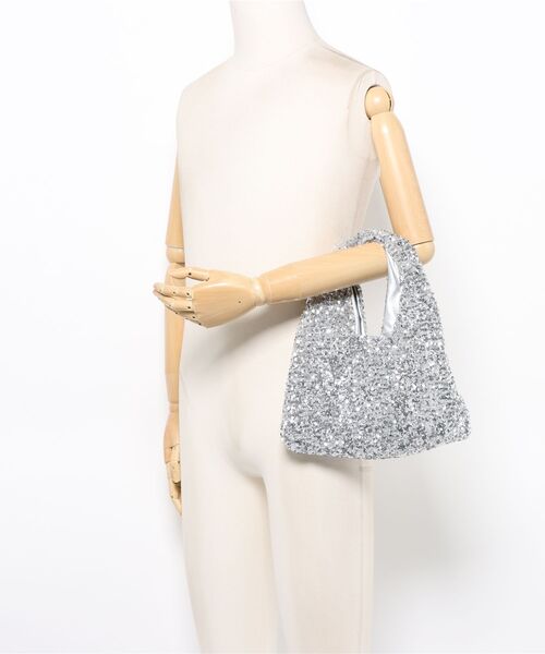 jumelle（ジュメロ）の「【結婚式/オケージョン】shiny hand bag（ハンドバッグ・レディース・シルバー・FREE）」の12枚目の写真