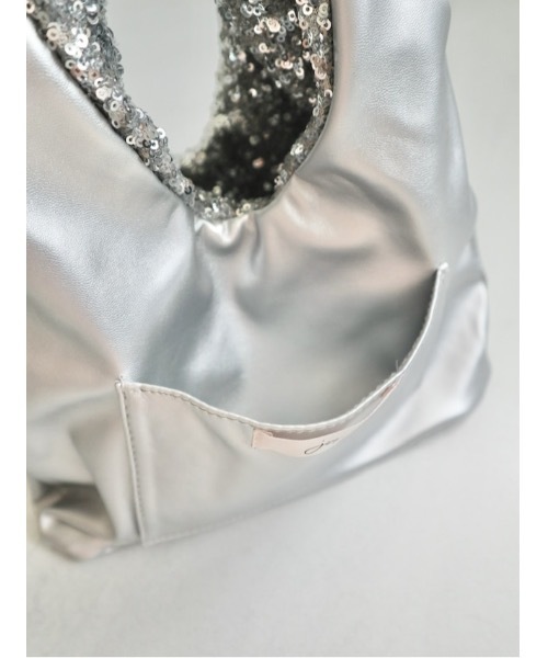 jumelle（ジュメロ）の「【結婚式/オケージョン】shiny hand bag（ハンドバッグ・レディース・シルバー・FREE）」の9枚目の写真
