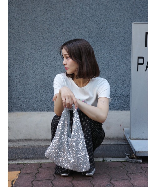 jumelle（ジュメロ）の「【結婚式/オケージョン】shiny hand bag（ハンドバッグ・レディース・シルバー・FREE）」の16枚目の写真