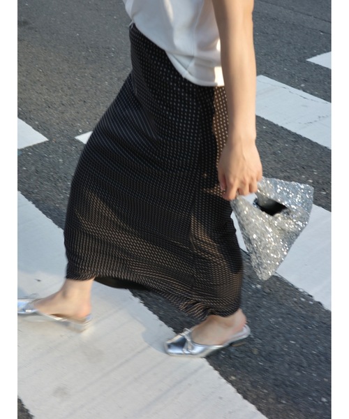 jumelle（ジュメロ）の「【結婚式/オケージョン】shiny hand bag（ハンドバッグ・レディース・シルバー・FREE）」の17枚目の写真