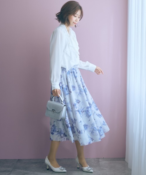 marun（マルン）の「＜大きいサイズ＞フラワーチュールスカート marun（スカート・レディース・グレー系/パープル系・5L～6L/3L～4L/L～LL）」の5枚目の写真