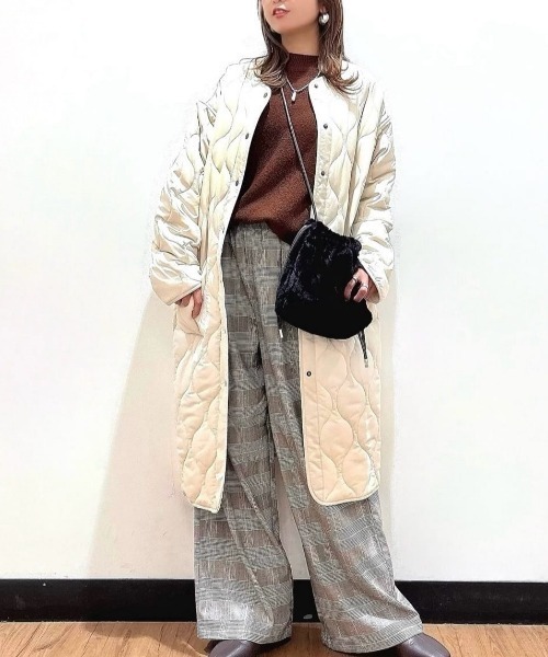 Right-on(ライトオン)の「HONEYSUCKLE ROSE(ハニーサックルローズ)【レディース】フェイクファー巾着バッグ(ショルダーバッグ・レディース・ブラック/ベージュ/ブラウン・ONE SIZE)」の18枚目の写真