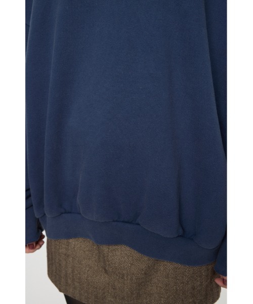 MOUSSY（マウジー）の「WASHED OFF SHOULDER スウェット（スウェット・レディース・オフホワイト/ブルー/ライトブラック・FREE）」の13枚目の写真