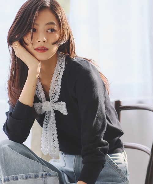 &. NOSTALGIA(アンドドットノスタルジア)の「ケミカルレースボウタイニット(ニット/セーター・レディース・ブラック/グレー・M)」の1枚目の写真