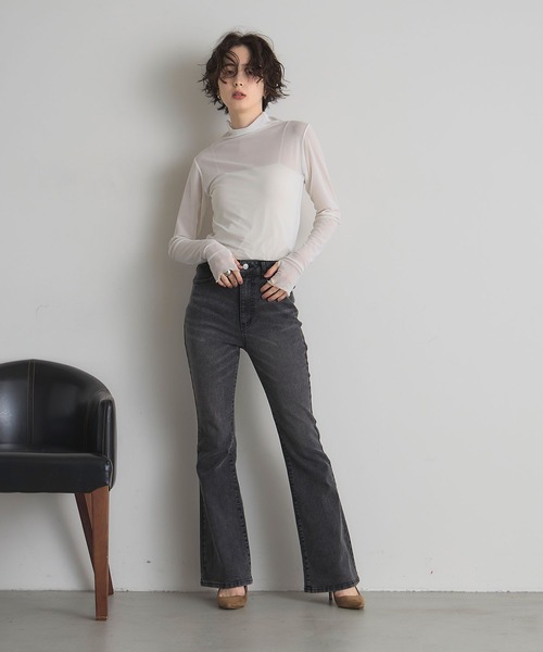 &. NOSTALGIA(アンドドットノスタルジア)の「【美シルエット】ストレッチフレアデニムパンツ(デニムパンツ・レディース・グレー/ブルー・S/M)」の3枚目の写真